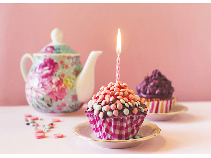 tea-party-birthday-cup-cake-design-print-canvas-60-x-38-x-3-cm