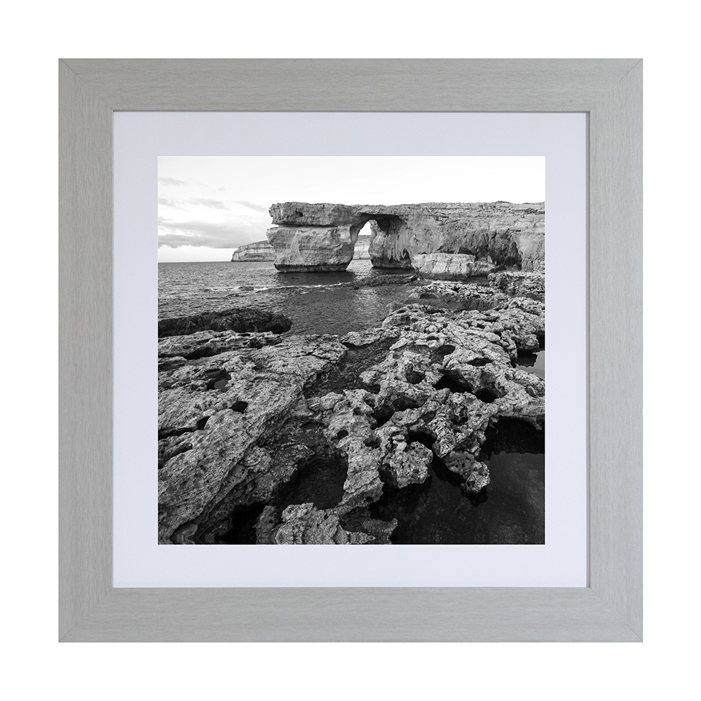 art-piatta-mdf-frame-with-passepartout-silver-dwejra-50cm-x-50cm-x-5cm