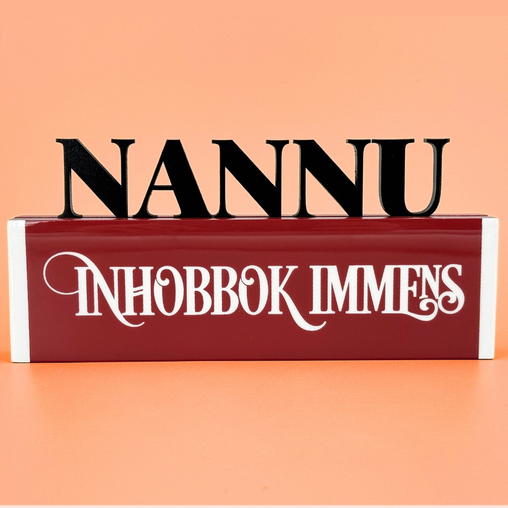 glossy-cutout-nannu