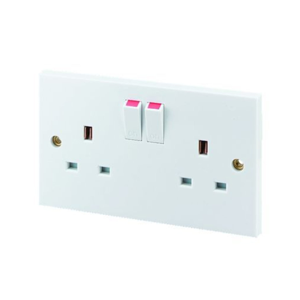 double-wall-socket-white